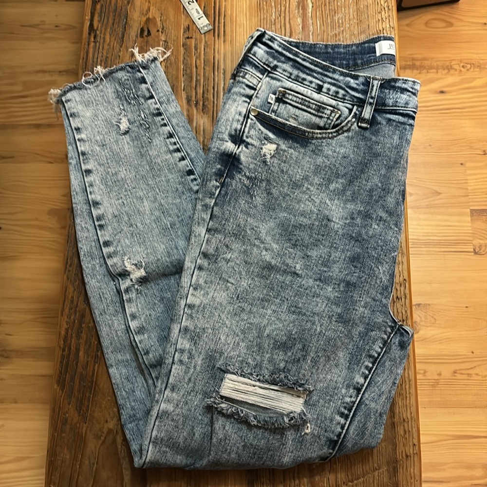 Judy Blue Hi-Rise Acid Wash Destroyed Hem skinny jeans
